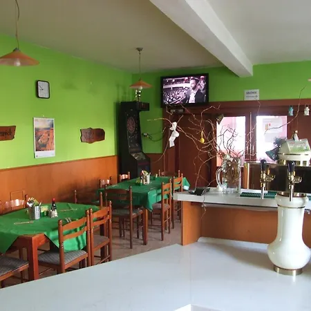 Restaurace Na Krizovatce Апартаменты