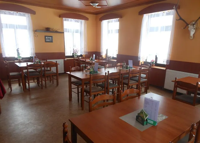 Restaurace Na Krizovatce Apartment Bozanov
